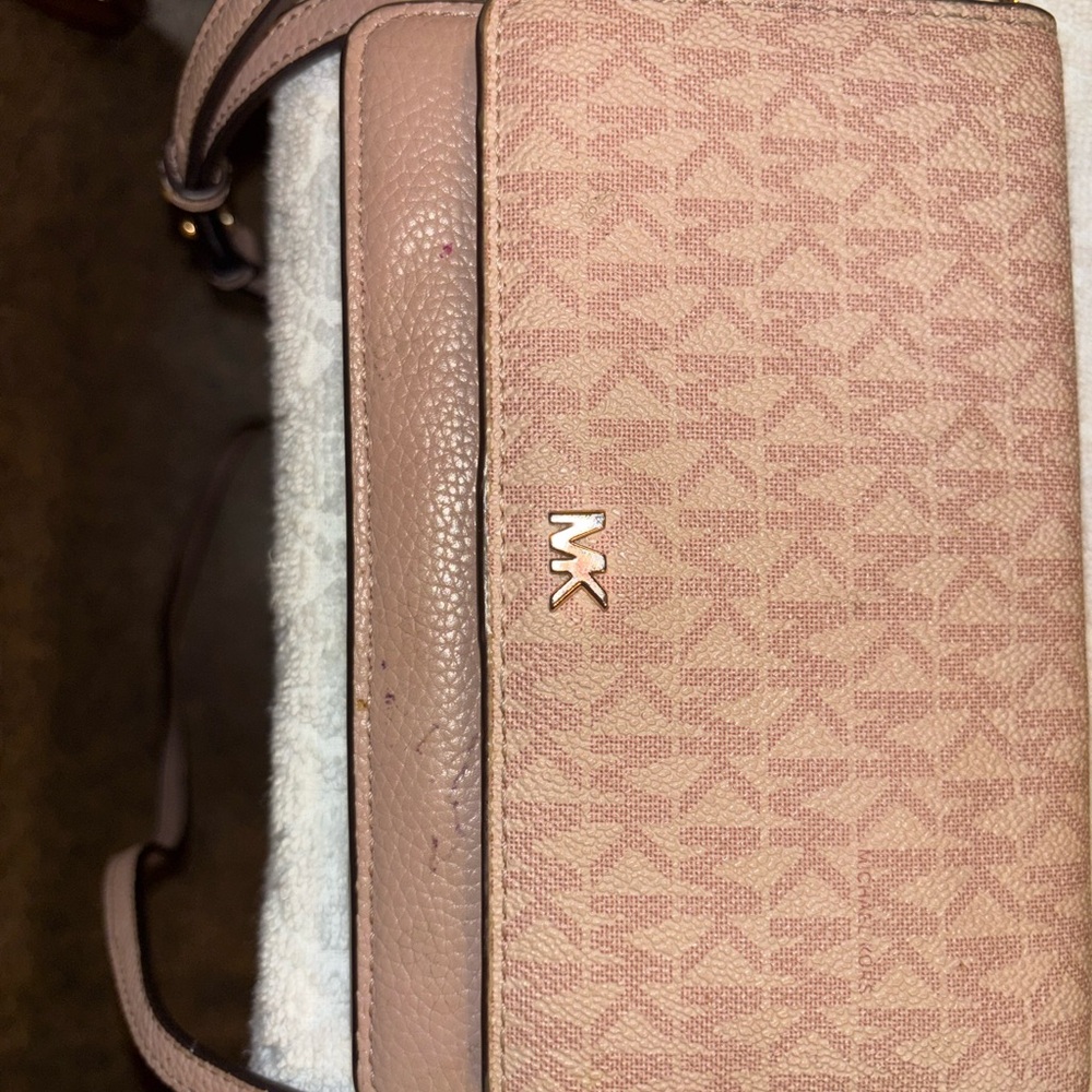 MICHAEL Michael Kors Tan Wallet with Monogram Pattern and Structured Shape